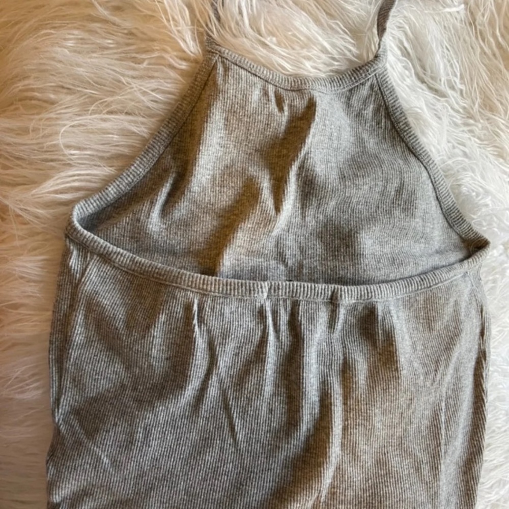 Cropped Halter Top - Picture 2 of 2